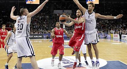 Ολυμπιακός… ξανά στην πρίζα