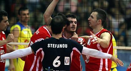 «Ερυθρόλευκο» match ball!