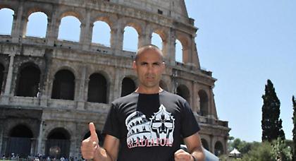 Η ώρα των μονομάχων