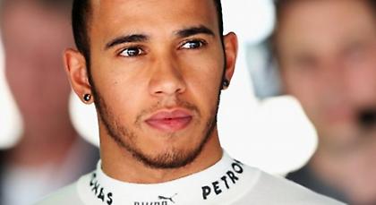 Χάμιλτον: «Σε απόσταση αναπνοής από τους υπόλοιπους»