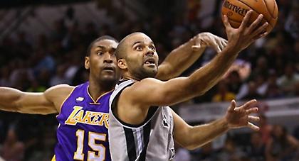 Στου δρόμου τα μισά οι Σπερς