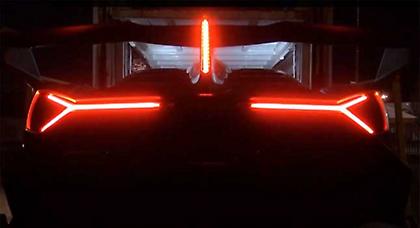Lamborghini: τι ήχο βγάζει ο V12 της Veneno;