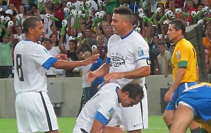 Στο νέο «Μαρακανά» με το δεξί του… Ζιοβάνι (video)