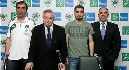 Χαρούμενοι για τη συμμετοχή στο Football For Friendship