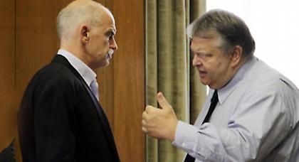 Ο Παπανδρέου μας άφησε με άδεια ταμεία, λένε στο ΠΑΣΟΚ