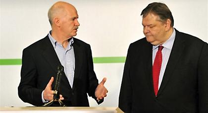 Σύγκρουση Βαγγέλη - Γιώργου για τη «μαύρη τρύπα» του ΠΑΣΟΚ