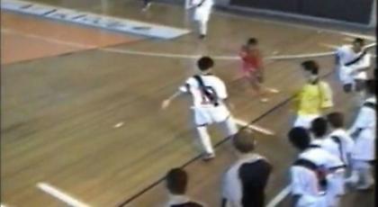 Τα μαγικά του Κουτίνιο! (vid)