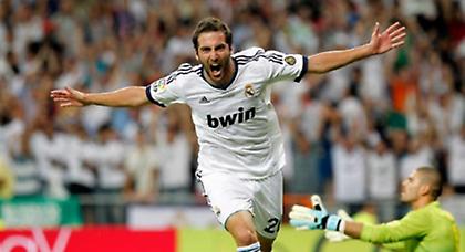 Φαβορί η Γιουβέντους για Ιγκουαΐν