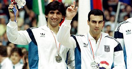 Η αγκαλιά του Γκάλη με τον Γιαννάκη