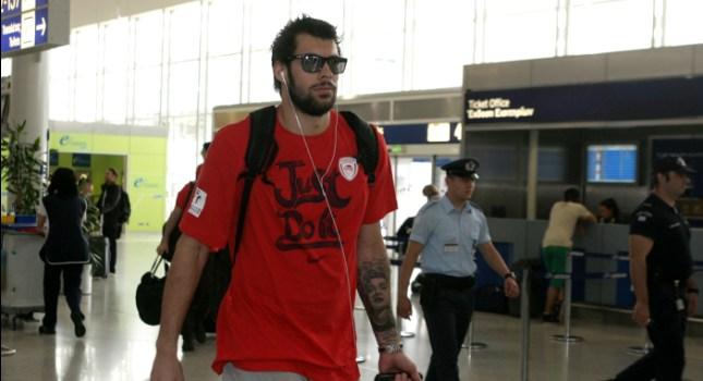 Η αναχώρηση του Ολυμπιακού (pics)