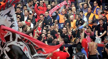 «Ερυθρόλευκη» υποδοχή στο Λονδίνο!