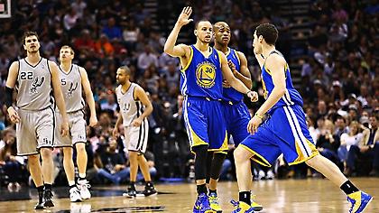 Έσπασαν έδρα και κατάρα