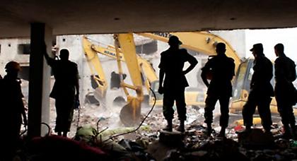 Βγήκε ζωντανή από τα ερείπια 17 μέρες μετά!