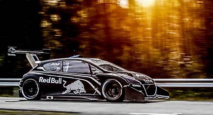 O Sebastien Loeb οδηγεί το 208 Τ16 των 875 ίππων!