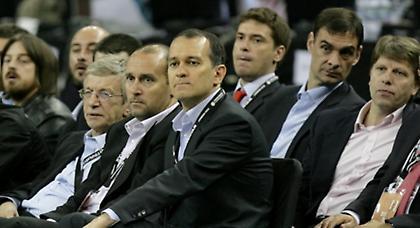 Αγγελόπουλοι και Μπαρτζώκας μελέτησαν τη… Ρεάλ