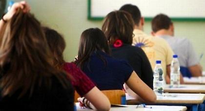 Προς επιστράτευση καθηγητών η κυβέρνηση