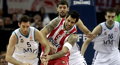 Φερνάντεθ: «Πιο έμπειρος ο Ολυμπιακός»