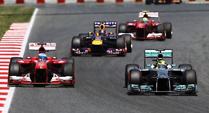 Αλόνσο: «Φαβορί η Mercedes»