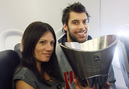 Τα επινίκια των Πρωταθλητών στο αεροπλάνο (video)