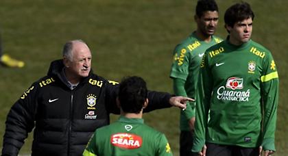 Κακά-Ροναλντίνιο: Για μια θέση στη Βραζιλία