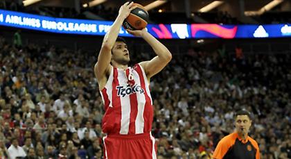 Οι αγαπημένοι άνθρωποι του Κώστα Παπανικολάου μιλούν για αυτόν (video)