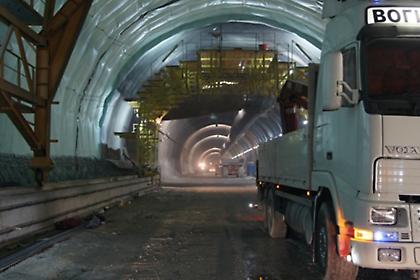 Μέχρι το Μάιο του 2015 παραδίδονται οι σήραγγες στα Τέμπη