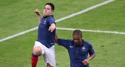 Επέστρεψε στους «τρικολόρ» ο Νασρί!