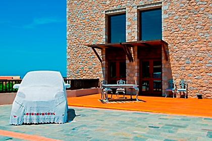 Εμφαση και στην τέχνη δίνει η Costa Navarino