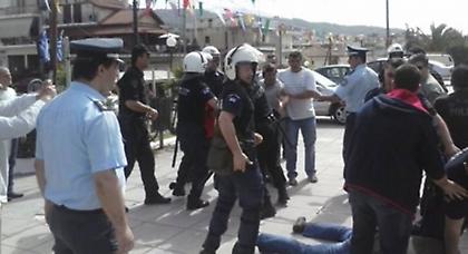 Το στεφάνι του Μπαρμπαρούση «άναψε» τα αίματα στο Αγρίνιο