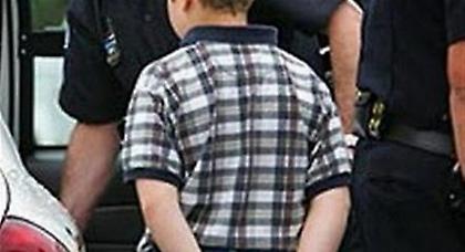 Ανήλικος έκλεψε την τσάντα καθαρίστριας σε νηπιαγωγείο