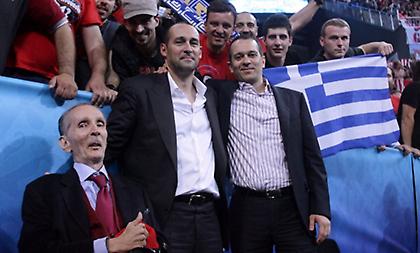 Ευχές στον πατέρα των προέδρων