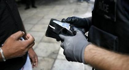 Σε δίκη ο διοικητής του ΑΤ Ρέντη για κλοπή και εκβίαση Πακιστανού!