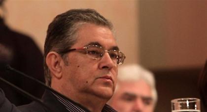 Βολές Κουτσούμπα κατά ΣΥΡΙΖΑ-Χρυσής Αυγής