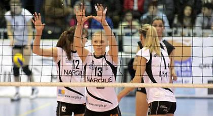 Στα κόκκινα η Γιώτα