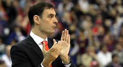 Ο Μπαρτζώκας με πατερίτσες...