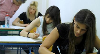 «Σκιές» στις Πανελλαδικές