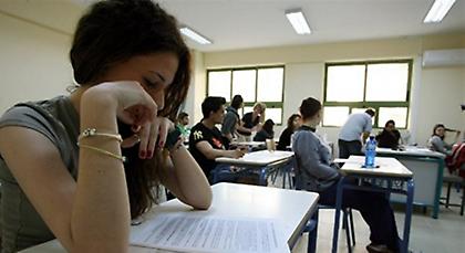Τα θέματα προσιδιάζουν λόγω... ίντερνετ, λέει η Επιτροπή Εξετάσεων