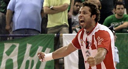 Καλντέιρα: «Χαρούμενος που θα ξαναπαίξω στον Ολυμπιακό»