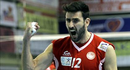 Ανακοίνωσε Καλντέιρα, ανανέωσε με Σμαραγδή