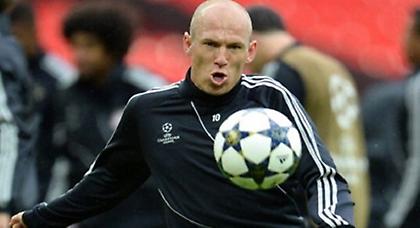 Φαν Ντερ Σαρ: «Με τον Ρόμπεν είναι φαβορί»