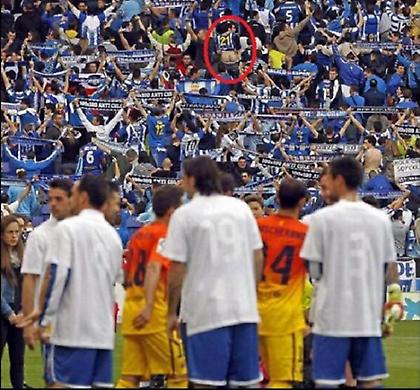 Ξεβρακώθηκε… για την Μπαρτσελόνα! (pic)