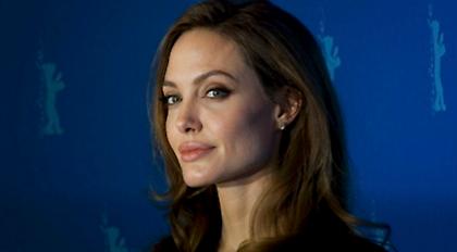 Πέθανε από καρκίνο του μαστού η θεία της Τζολί