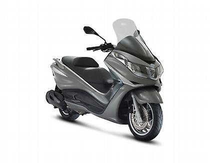 Νέο maxi σκούτερ Piaggio X10