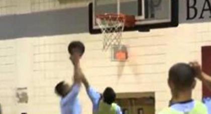 Η Εθνική ποδοσφαίρου της Γερμανίας το έριξε στο μπάσκετ (Video)