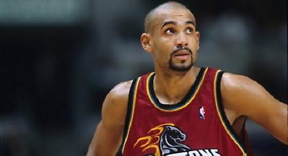 Αποσύρθηκε ο Γκραντ Χιλ