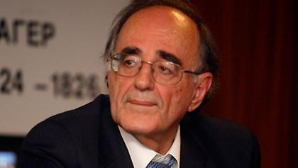 Γκαζάκια στο γραφείο του Γιώργου Σούρλα - Πληροφορίες για δύο τραυματίες