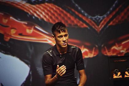 H Nike και ο Νεϊμάρ παρουσιάζουν το Hypervenom