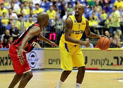 Πρόκριση με τρομερή ανατροπή για Μακάμπι