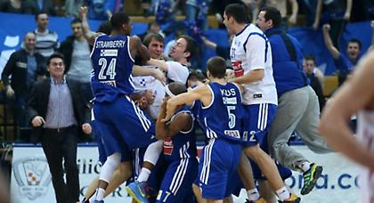 Έκανε το νταμπλ η Τσιμπόνα