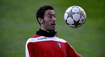 Με Κουαρέσμα και Φλόρες ο Ούγκο Βιανά